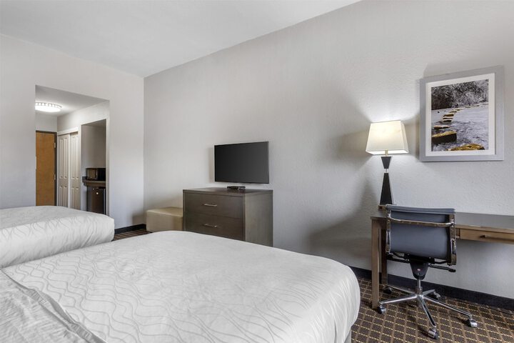 Best Western Plus Lampasas Inn & Suites