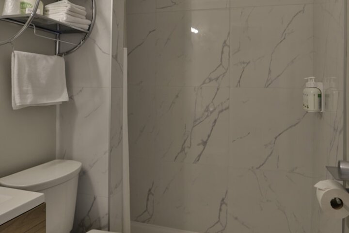 Room 15 of 25