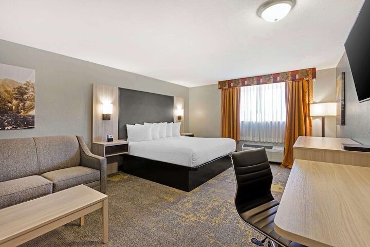 Best Western Plus Weston Inn