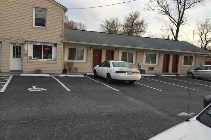 Colony Inn motel