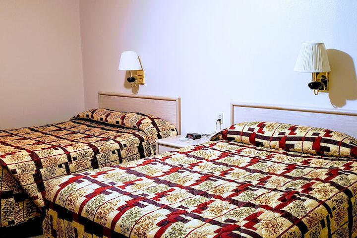 Room 30 of 77