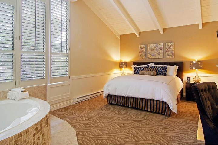 Room 15 of 56