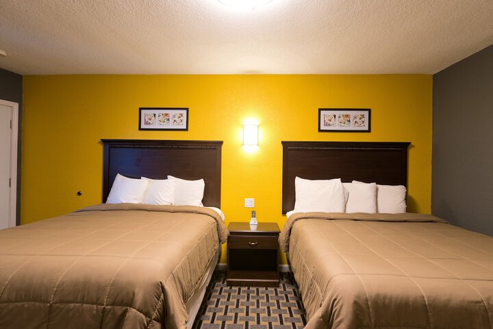 Room 17 of 30