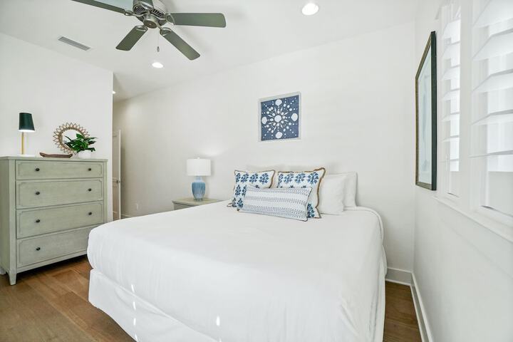 Room 145 of 291