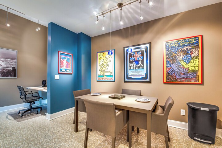 Modern Retreat w / River View in Roswell!
