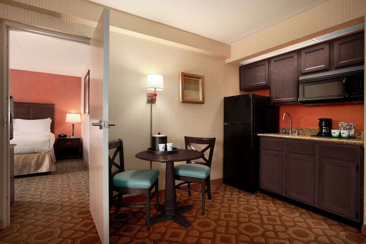 Room 9 of 27