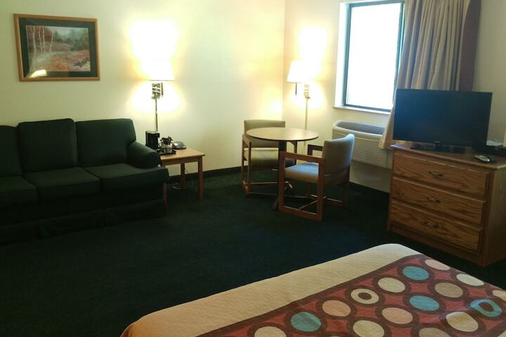Room 13 of 47