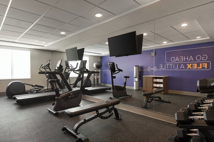 Holiday Inn Express & Suites Fort Lauderdale Airport South by IHG