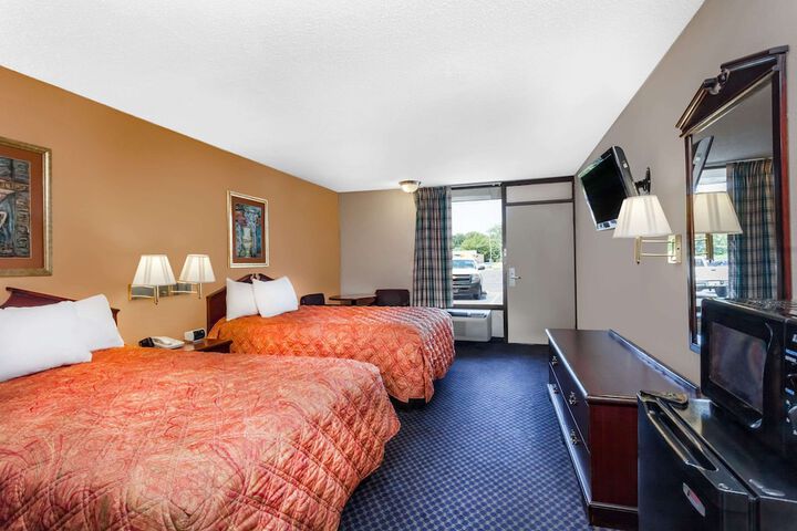 Room 15 of 15