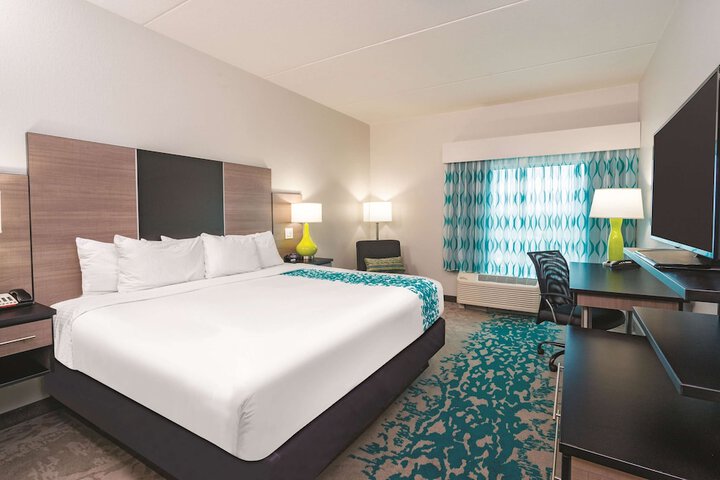 La Quinta Inn & Suites by Wyndham Cleveland near Lee Univ