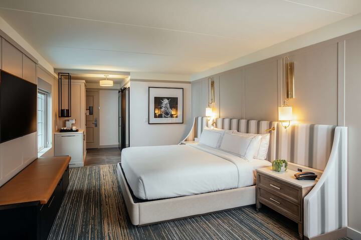 Room 34 of 49