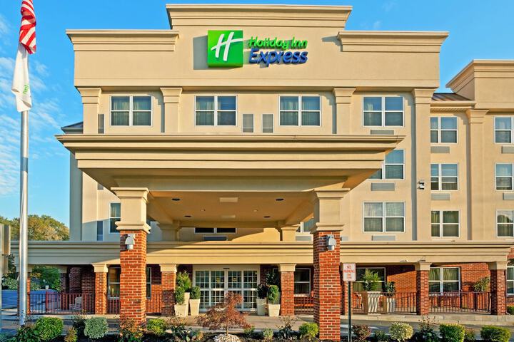 Hotel 4 of 50