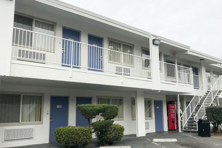 Motel 6 Concord CA