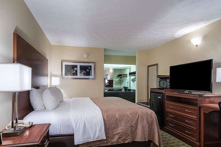 Room 16 of 29