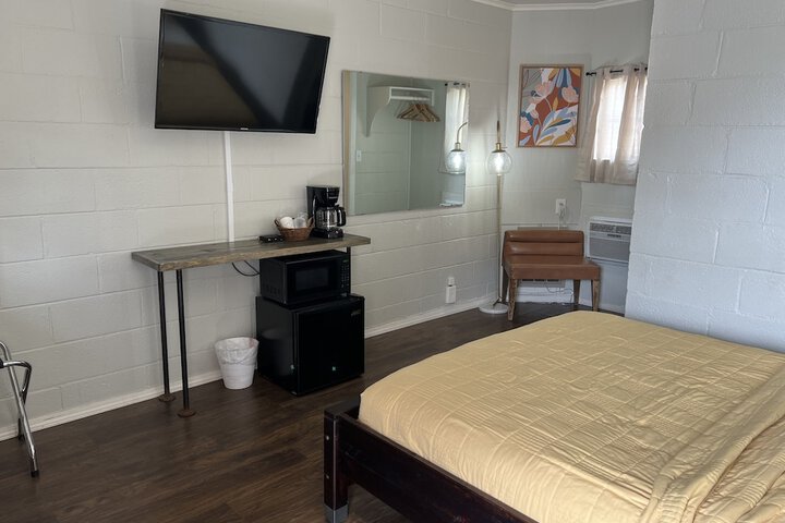 Selkirk Motel