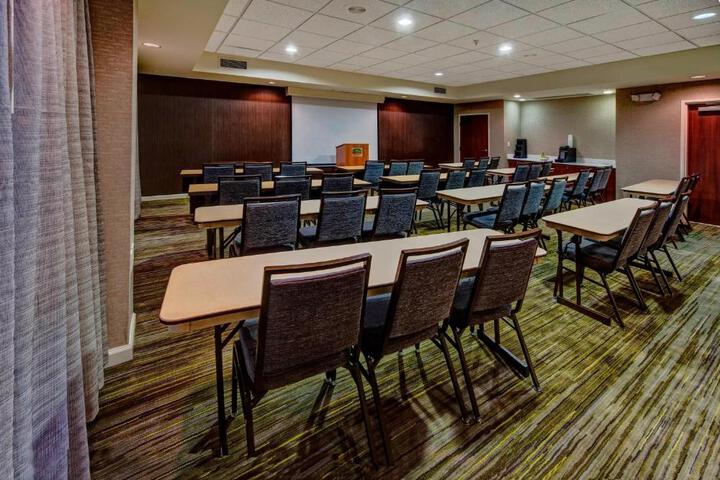 Courtyard by Marriott Alexandria