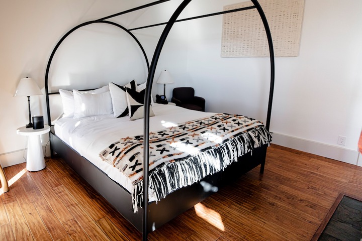 Room 12 of 43
