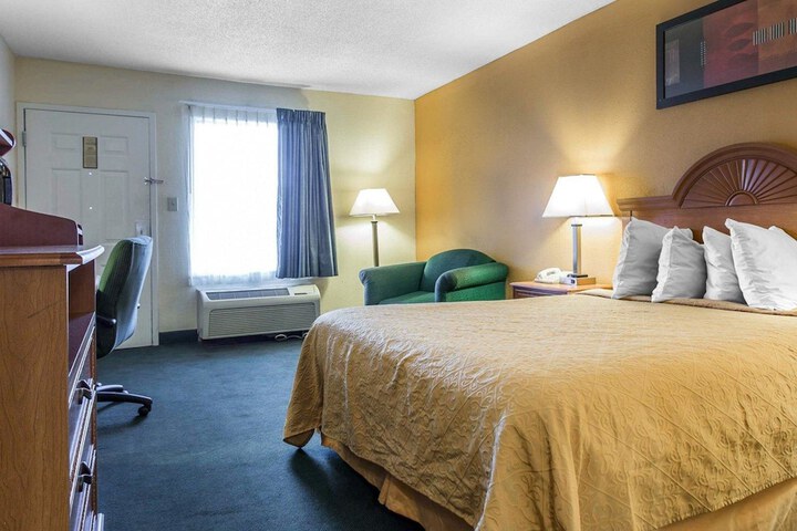 Room 26 of 35