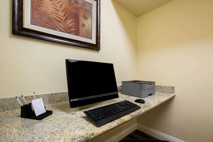 Business Center 40 of 40