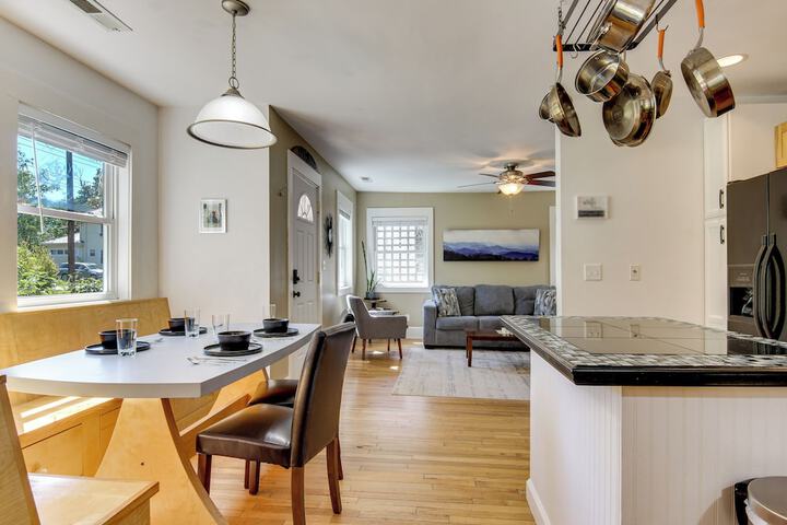 Downtown Brevard Home: Walk to Bars & Breweries!