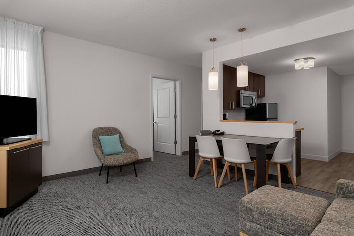 Room 11 of 30