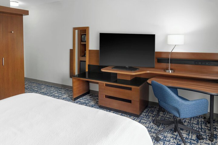 Fairfield Inn & Suites Calhoun