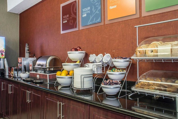 Breakfast/Coffee Service 28 of 30
