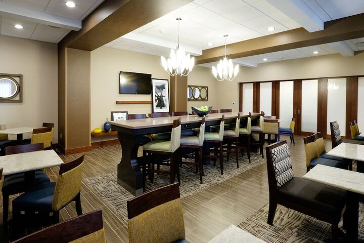 Hampton Inn Green Bay Downtown