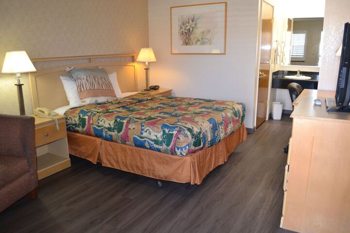 Room 21 of 29