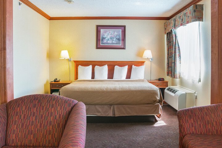 Room 17 of 27