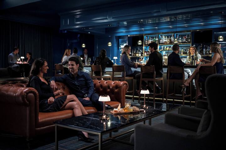 Lounge 81 of 114