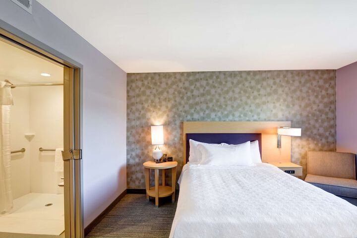 Home2 Suites by Hilton Winston-Salem Hanes Mall