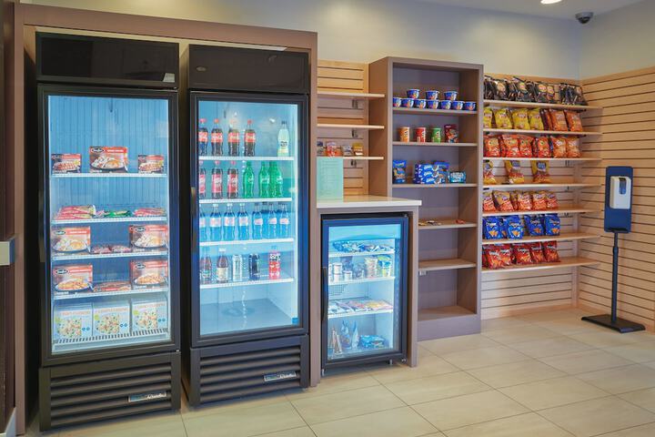 Holiday Inn Express & Suites Akron Regional Airport Area by IHG