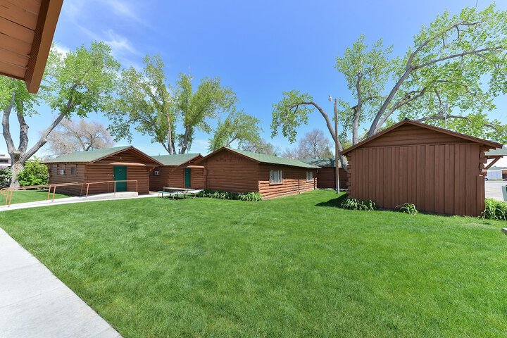 Buffalo Bill Village Cabins