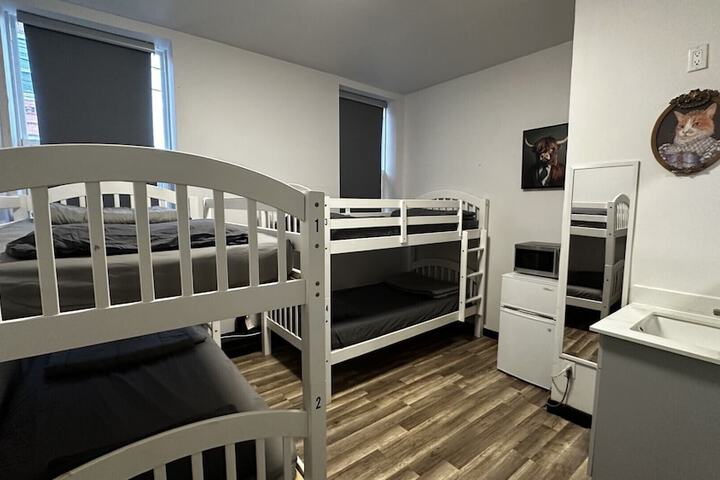 Room 11 of 39