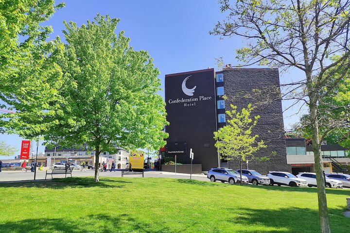 Confederation Place - Hotel