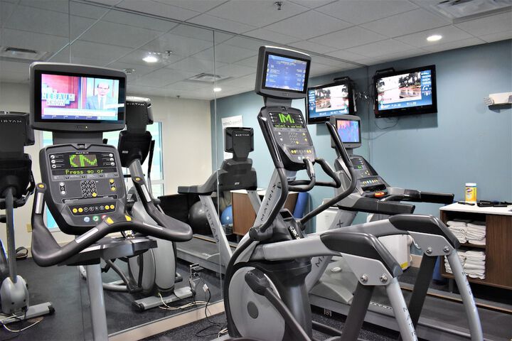 Holiday Inn Express & Suites Sedalia by IHG