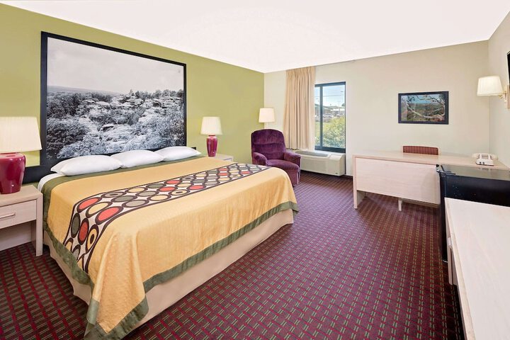Room 21 of 43
