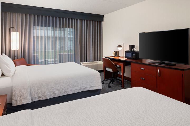 Courtyard Chicago Waukegan Gurnee
