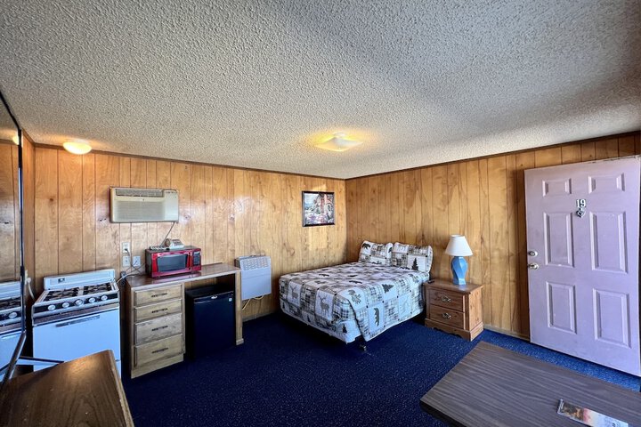 Room 10 of 51