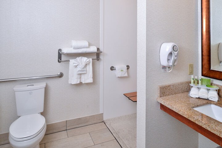 Room 35 of 150