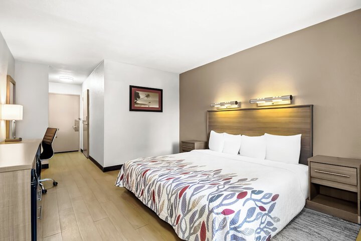 Room 16 of 43