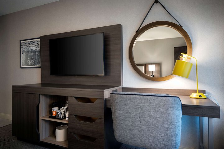 Room 7 of 27