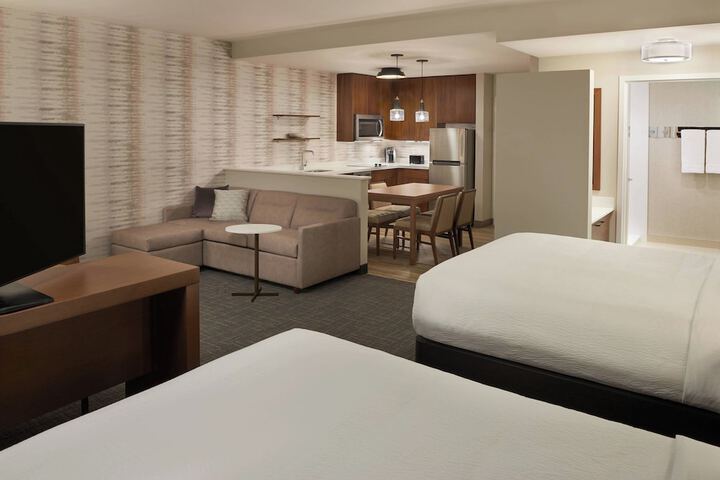 Room 8 of 24