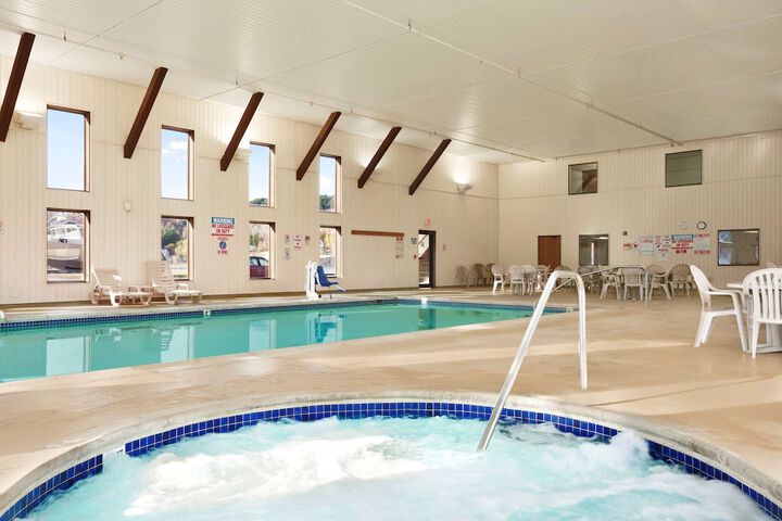 Pool 5 of 25