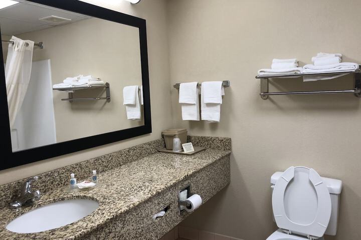 Inn at Clinton