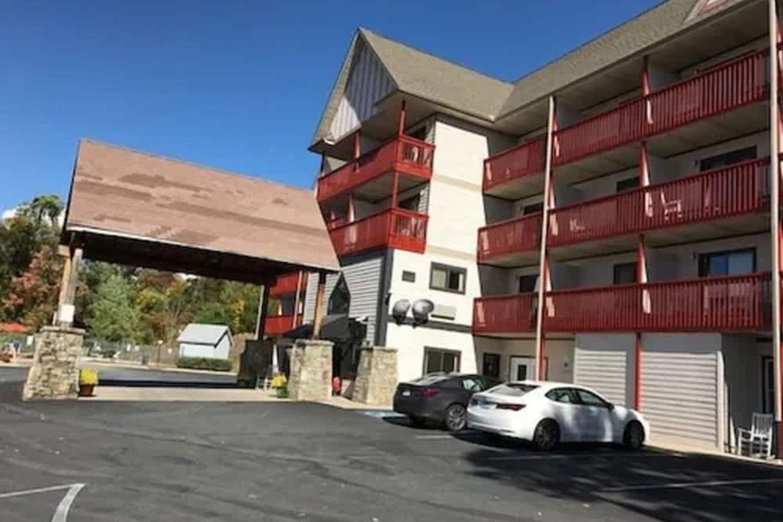 Hotel 3 of 20