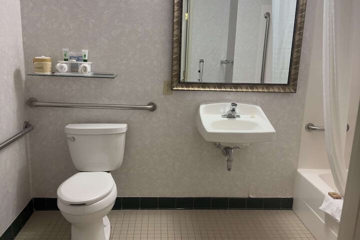 Room 10 of 50