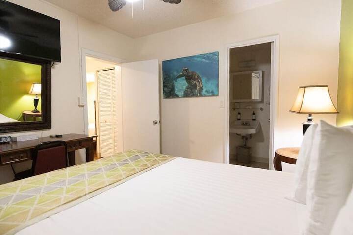 Room 12 of 38