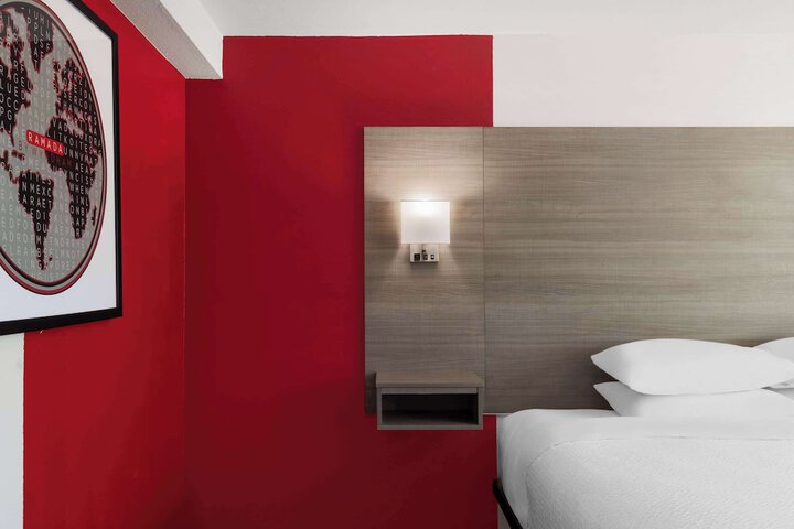 Room 18 of 41